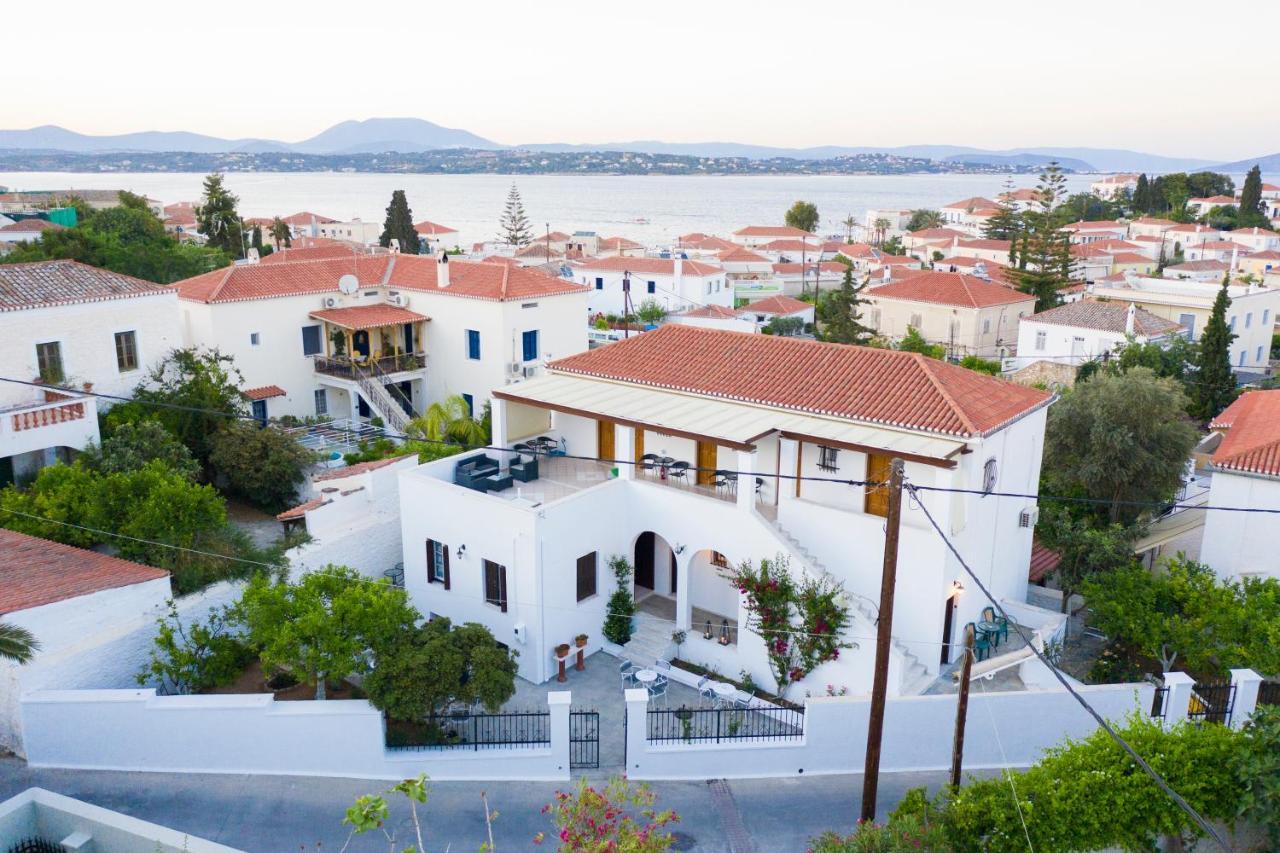 Villa Kriezi Spétses Exteriör bild